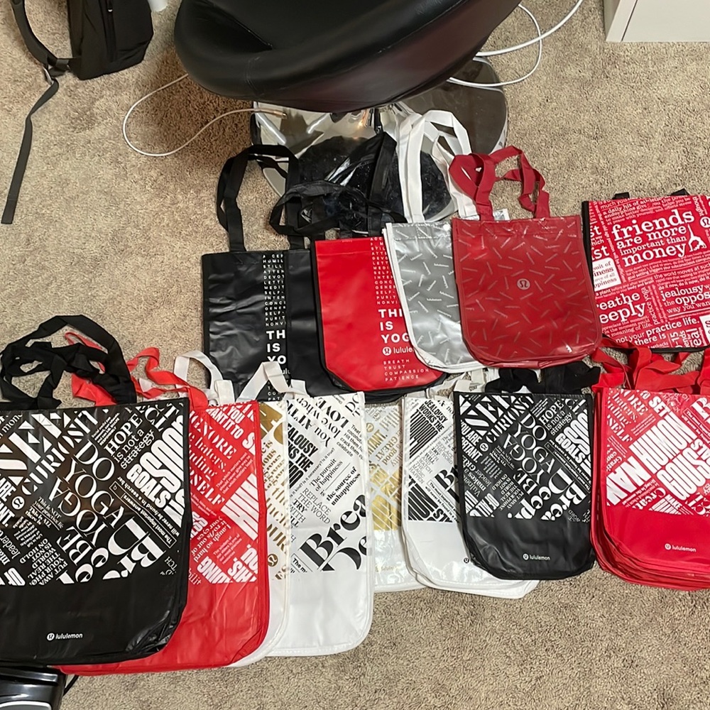 HUGE lululemon bag lot